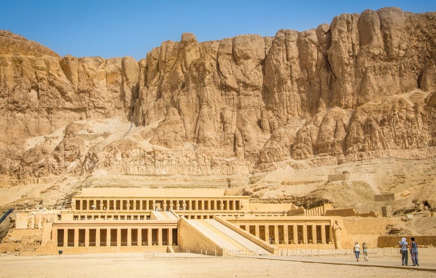 Depuis le Caire – Assouan – Croisière du Lac Nasser – Louxor 10 jours et 9 nuits